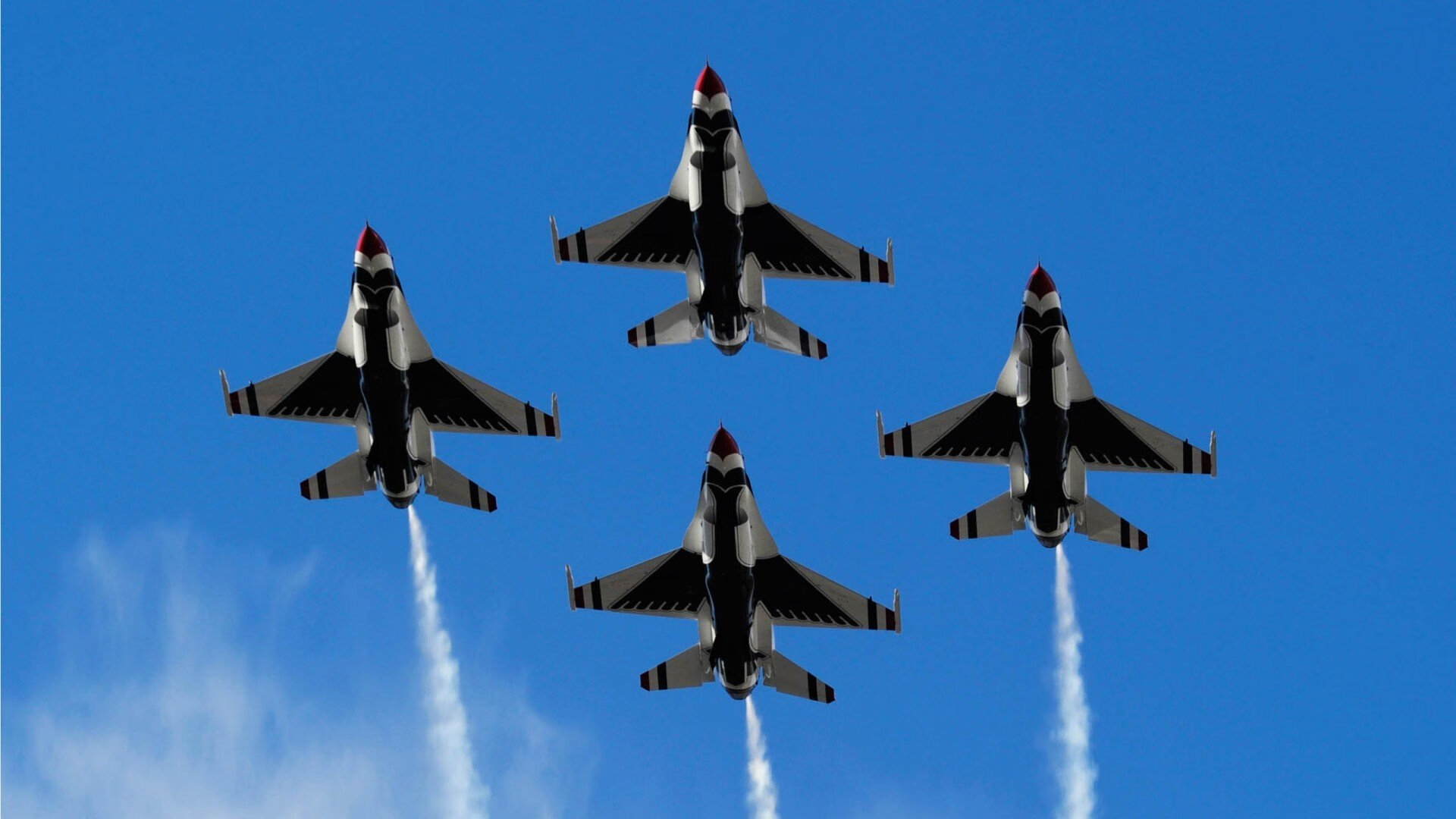 乐鱼体育app官网入口-张雨霏亮相广告大片展现青春活力，张雨霏霸气回应