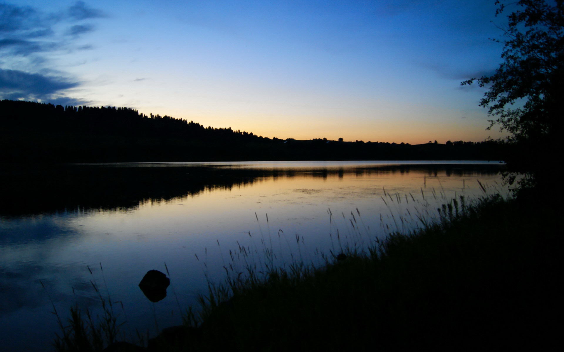 英超巅峰决战:悬念不断,精彩继续!,英超经典比赛